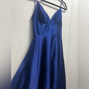 Blue Size 0 A-line Gown by Betsy and Adam
